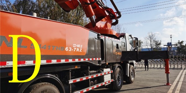 一臺混凝土輸送泵由哪些零部件組成？