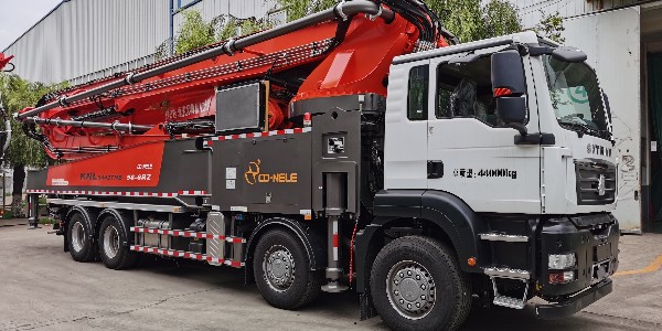 泵車(chē)的軟管也要時(shí)刻注意