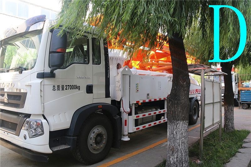 青島小型混凝土泵車價(jià)格 (14)