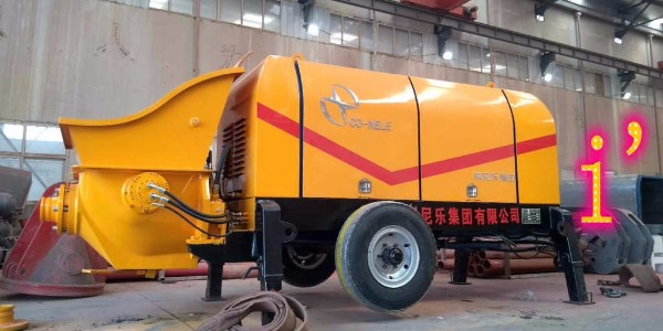 混凝土泵在選擇外加劑時(shí)，需要注意哪些事項(xiàng)？