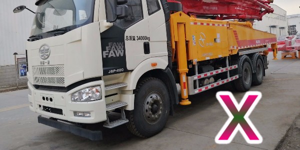 為什么小型混凝土泵車部分位置的臂架不能打開(kāi)或移動(dòng)？