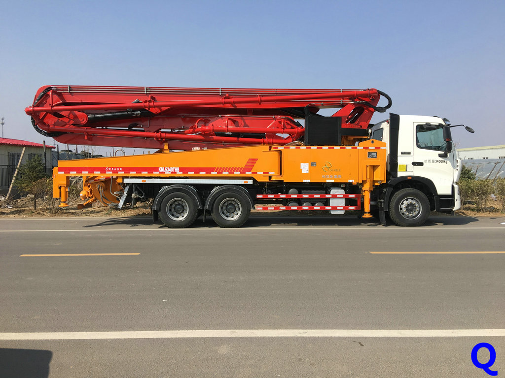 小型混凝土泵車，天泵，小型泵車，混凝土泵車