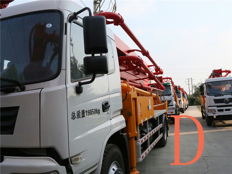 青島混凝土泵車價(jià)格 (2)
