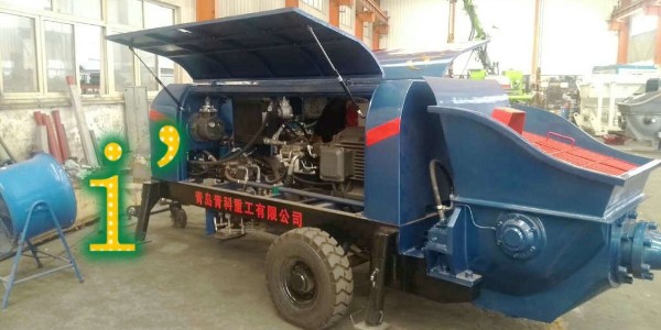 將混凝土輸送泵兩側(cè)活塞轉(zhuǎn)到清洗室位置并涂上潤滑油的作用是什么？