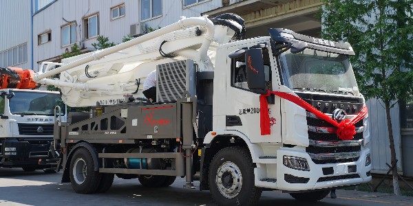 混凝土泵車的性能隨機型而異，如何選購？給您幾點參考