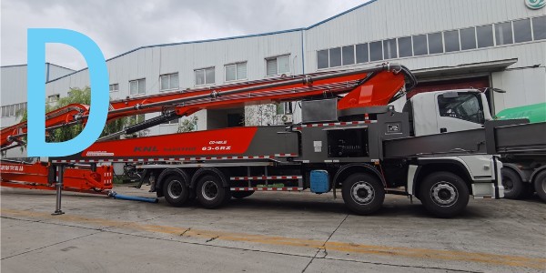 關(guān)閉卸料門，泵送清水清洗泵車