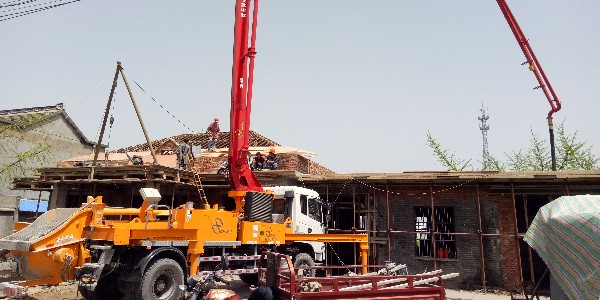 混凝土泵車冬季施工為什么要用熱水通泵呢？