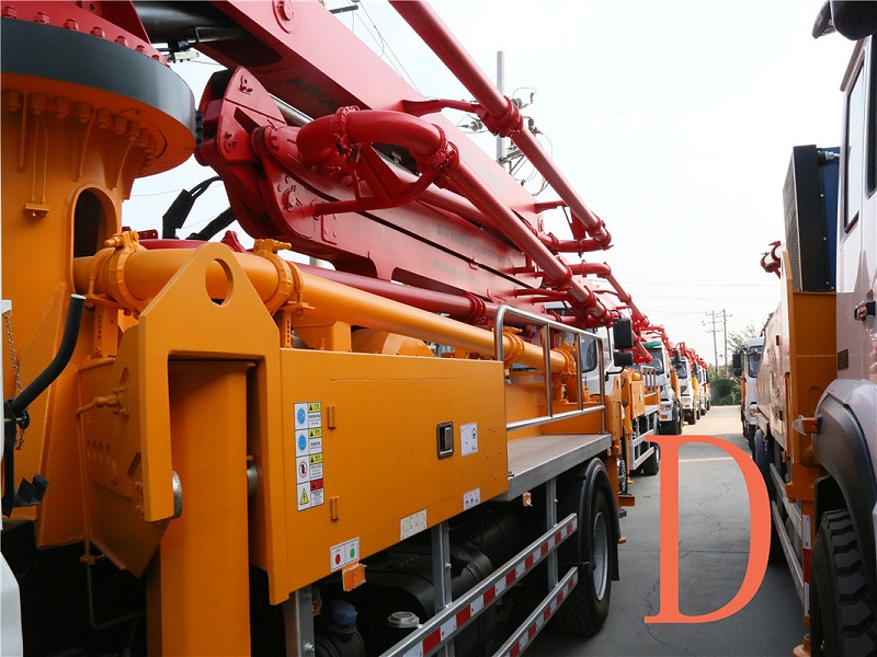 青島混凝土泵車價格 (1)