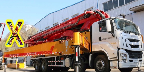 小型泵車骨料結(jié)塊，為防止管道損壞，拆管時應(yīng)注意什么？—小科說事