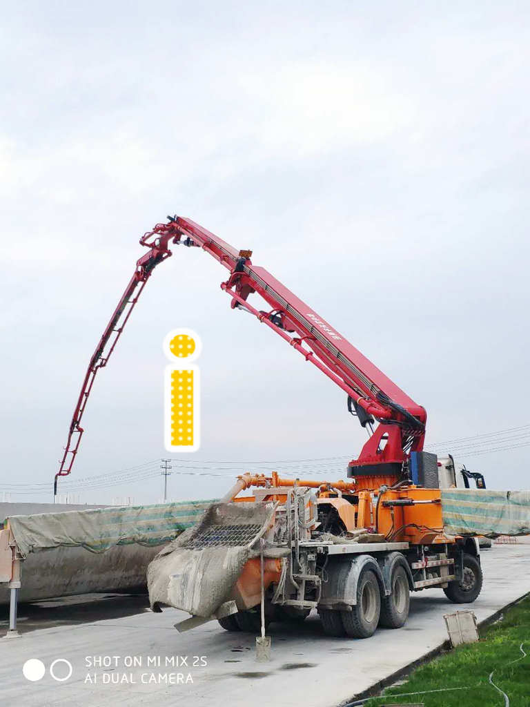 青島小型混凝土泵車價(jià)格 (2)